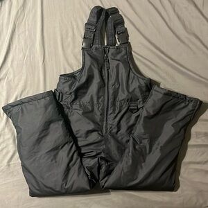 Kids unisex size 6x/7 black snow bibs